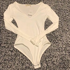 6/$25!! Marci white bodysuit